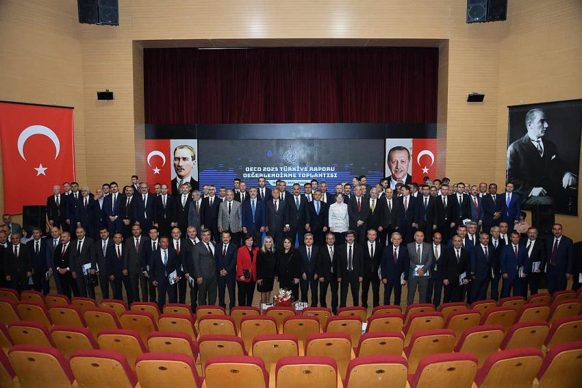 AKMEŞE OECD 2023 TÜRKİYE RAPORU DEĞERLENDİRME TOPLANTISI’NA KATILDI