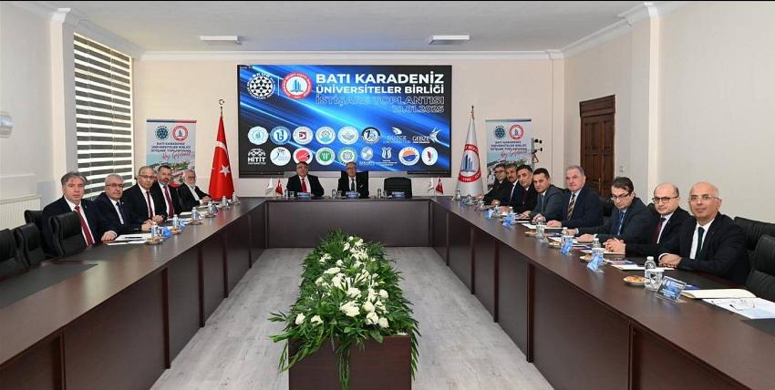 BAHÇEKAPILI İSTİŞARE TOPLANTISINA KATILDI