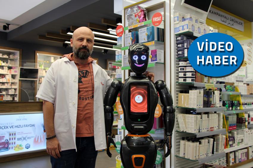 BU ECZANEDE İLAÇLARINIZI ROBOT TAVSİYE EDİYOR