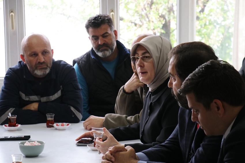 “BU SEÇİM ÜLKEMİZİN GELECEĞİNE, GENÇLERİMİZİN YARINLARINA YOL VERECEK SEÇİMDİR”