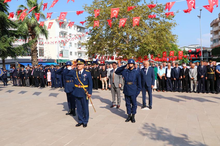 BÜYÜK ZAFERİN 100. YILINDA ÇİFTLİKKÖY’DE COŞKULU KUTLAMA