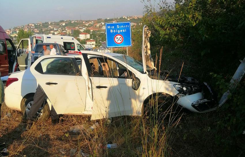 ÇINARCIK’TA ZİNCİRLEME KAZA:  5 YARALI