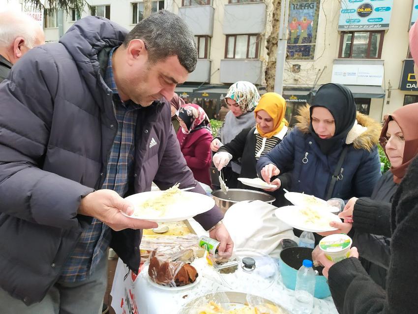 DEPREMZEDELER İÇİN HAYIR KERMESİ