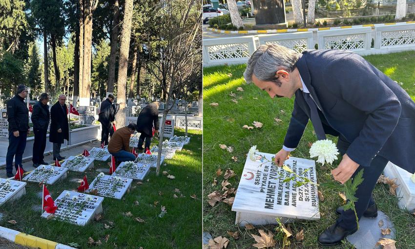 İYİ PARTİ’DEN ŞEHİTLERE SAYGI ZİYARETİ