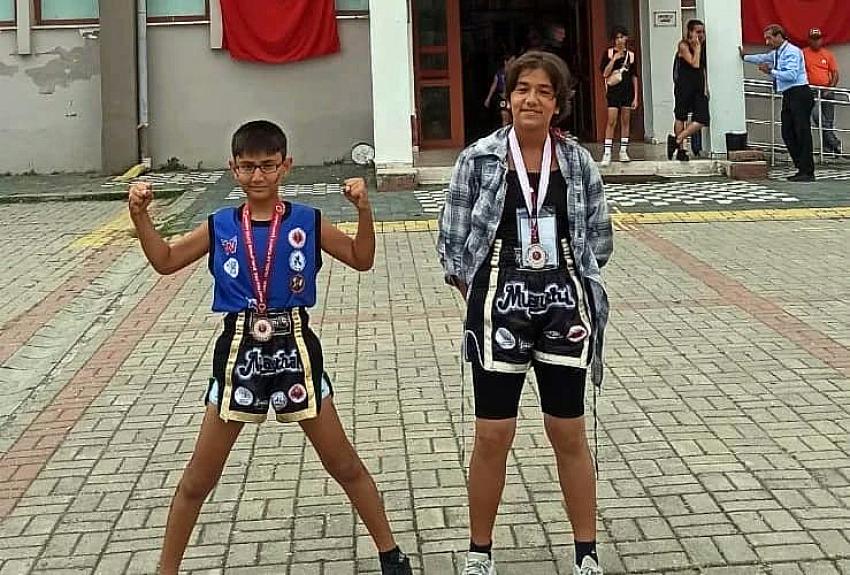 MUAYTHAİ’DE 2 TÜRKİYE DERECESİ KAZANDIK