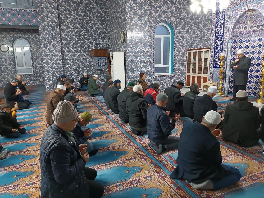 SABAH NAMAZI BULUŞMASI HACI AKİF TURNA CAMİSİNDE GERÇEKLEŞTİRİLDİ