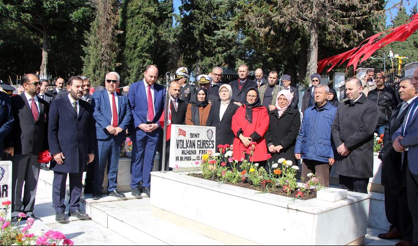 ŞEHİTLER DUYGU YÜKLÜ BİR TÖRENLE ANILDI