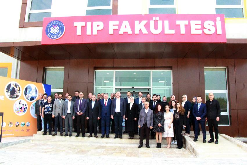 TIP FAKÜLTESİ MORFOLOJİ BİNASI ÖĞRENCİLERİ BEKLEMEYE BAŞLADI