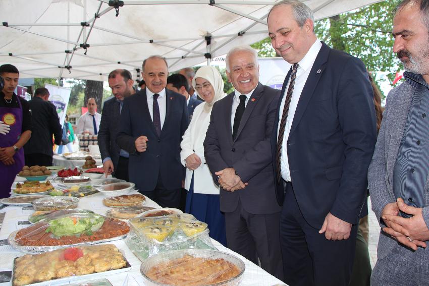 TÜRK MUTFAĞI HAFTASI RENKLİ GÖRÜNTÜLERE SAHNE OLDU