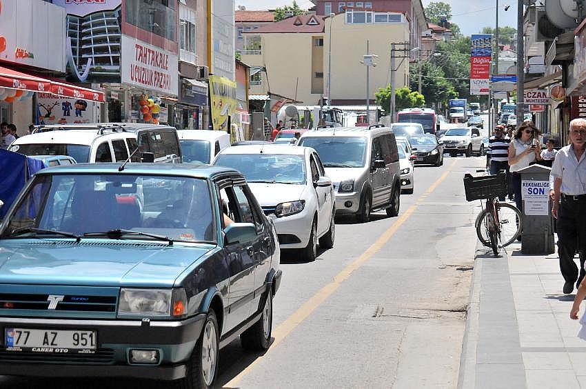 YALOVA’DA TRAFİĞE KAYITLI ARAÇ SAYISI 79 BİN 268’E ULAŞTI