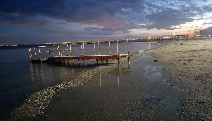 YALOVA VE ÇİFTLİKKÖY’DE DENİZ ÇEKİLMESİ VATANDAŞLARI KORKUTTU