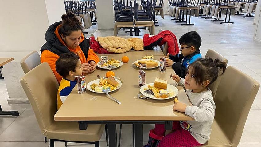 YALOVA’YA 3 BİNİN ÜZERİNDE DEPREMZEDE KONAKLIYOR